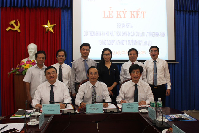 hoi-nghi-giao-ban-cong-tac-lan-thu-iv-giua-ba-truong-dai-hoc-ngoai-ngu