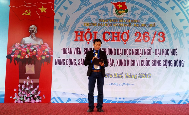 sinh-vien-lam-hoi-cho-263-nham-giup-do-huyen-vung-cao