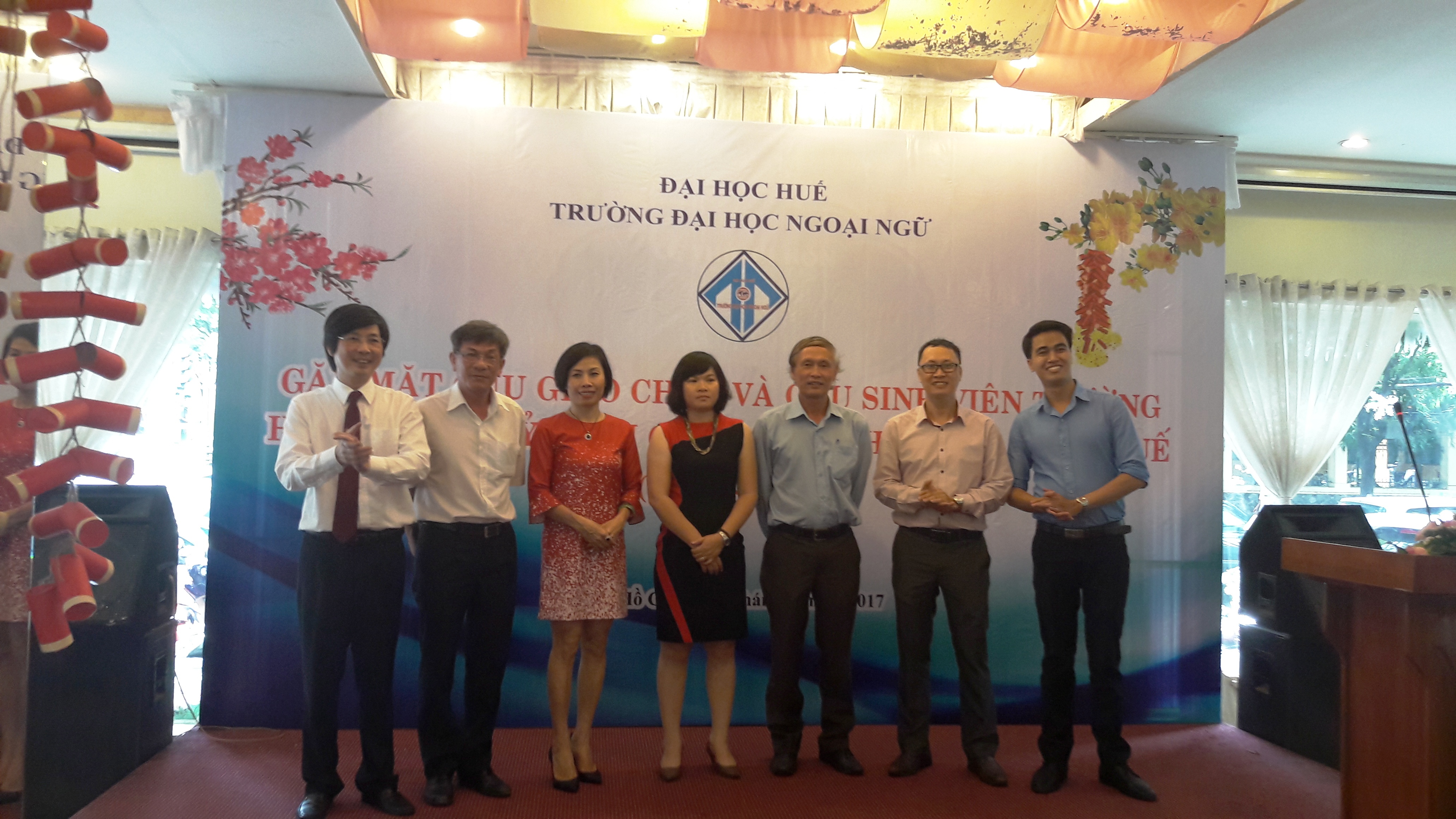 thanh-lap-ban-lien-lac-cuu-sinh-vien-ngoai-ngu-tai-thanh-pho-ho-chi-minh