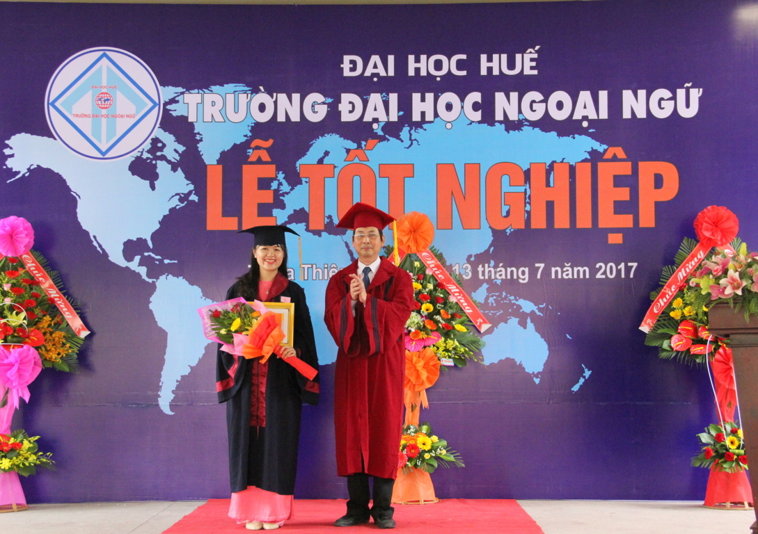 le-trao-bang-tot-nghiep-dai-hoc-chinh-quy-cho-sinh-vien-khoa-x-2013-2017