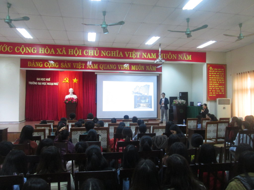 chuong-trinh-tu-van-du-hoc-va-tuyen-dung-viec-lam