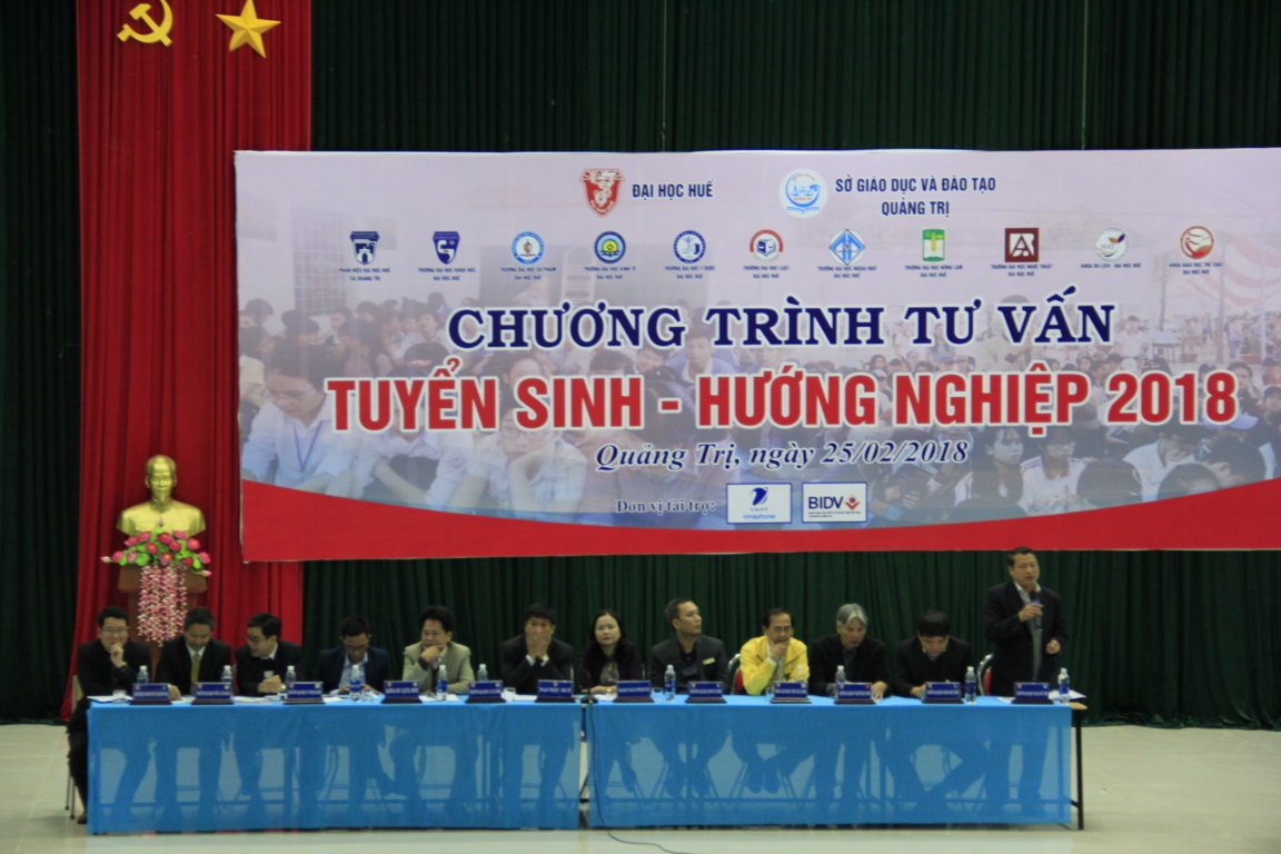 ngay-hoi-tu-van-va-quang-ba-tuyen-sinh-2018-tai-phan-hieu-dai-hoc-hue-tai-quang-tri