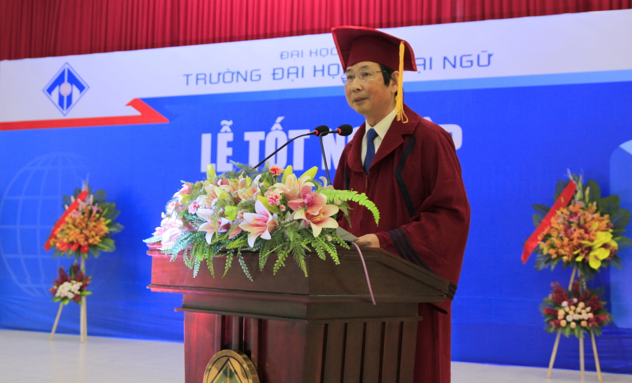 le-tot-nghiep-cho-sinh-vien-khoa-11-2014-2018