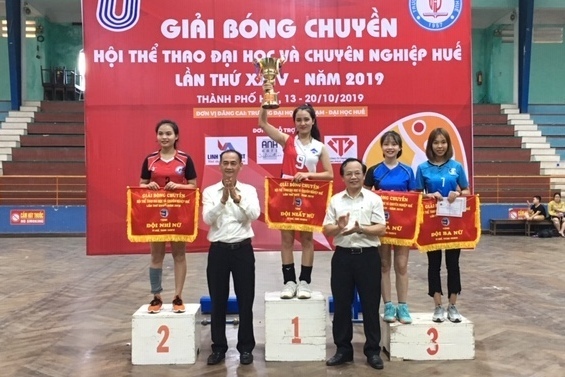 vo-dich-giai-bong-chuyen-nu-hoi-the-thao-dai-hoc-va-chuyen-nghiep-hue