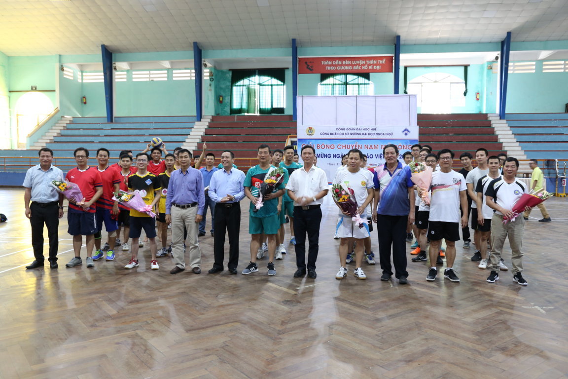 giai-bong-chuyen-nam-mo-rong-chao-mung-ngay-nha-giao-viet-nam-2011