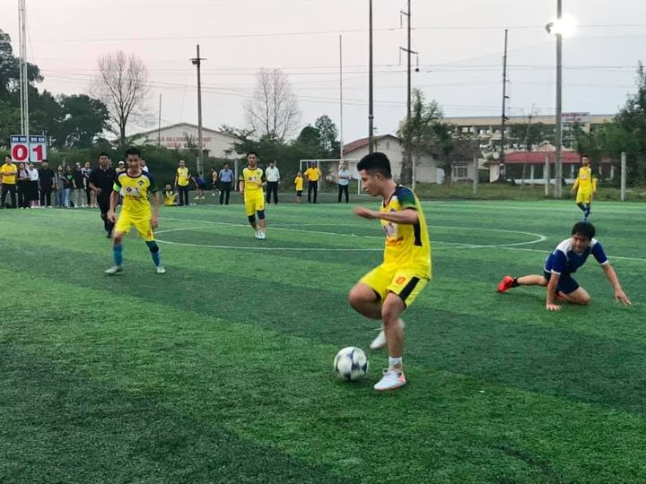 ngoai-ngu-ha-khoa-hoc-trong-loat-luan-luu-tien-thang-vao-ban-ket