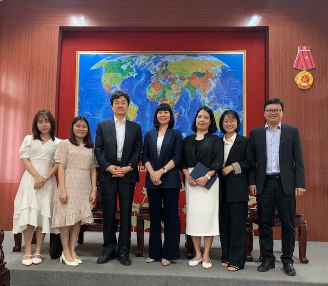 tiep-va-lam-viec-voi-ong-choi-jae-jin-giam-doc-quy-giao-luu-quoc-te-han-quoc-tai-viet-nam