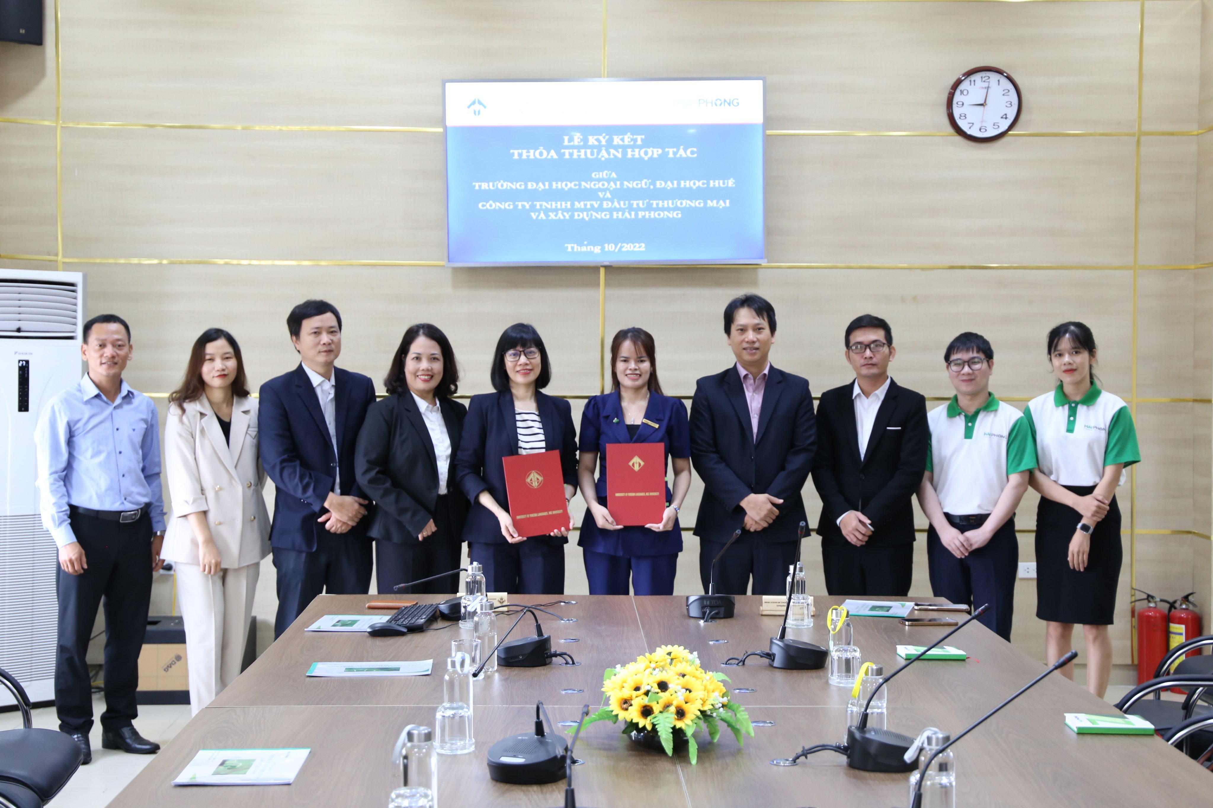 le-ky-ket-hop-tac-giua-truong-dai-hoc-ngoai-ngu-dai-ho-hue-voi-cac-doanh-nghiep