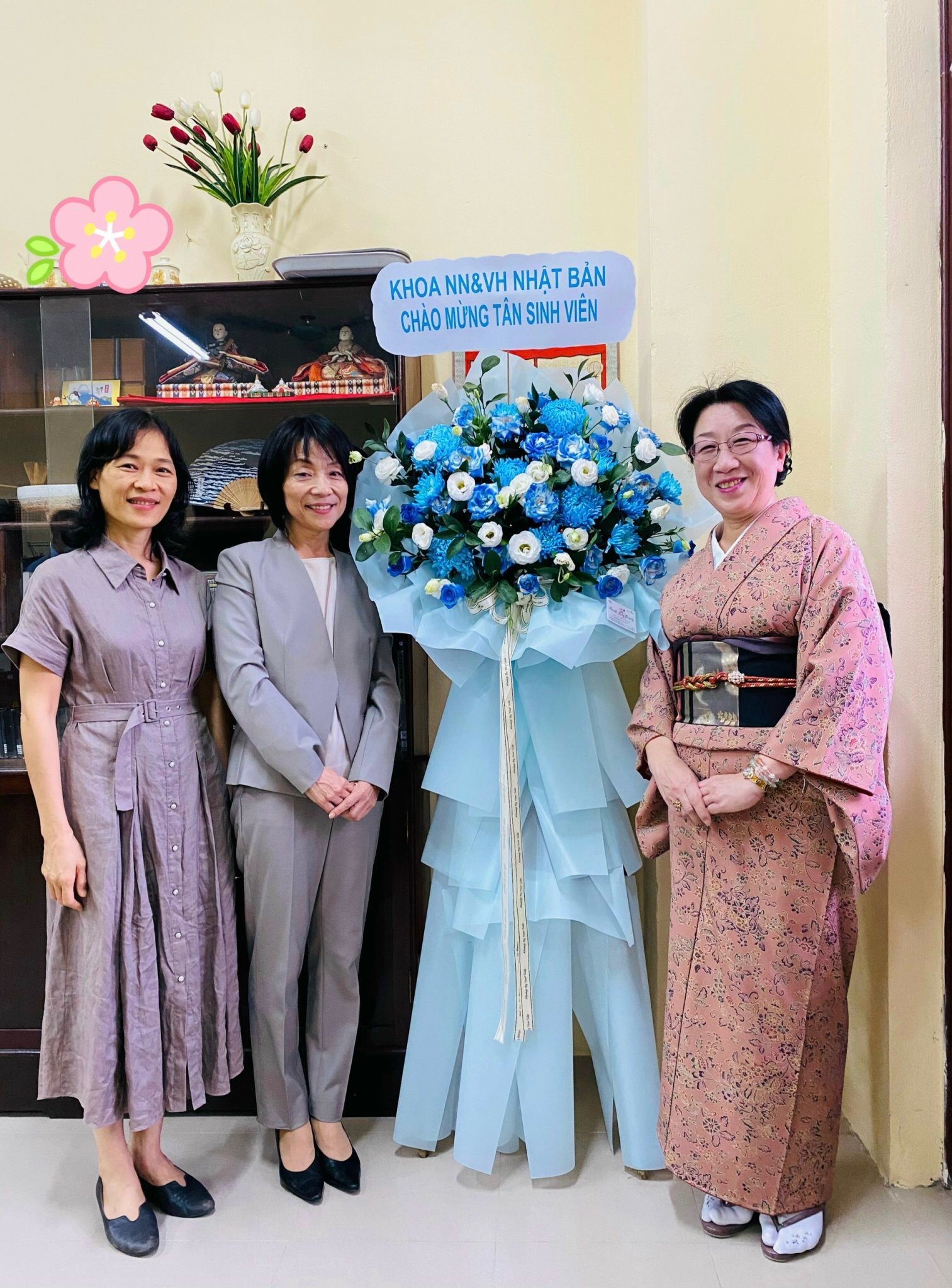 khoa-nnvh-nhat-ban-tiep-nhan-tai-tro-sach-tai-lieu-nghien-cuu-tu-cac-co-quan-truong-dai-hoc-tai-nhat-ban