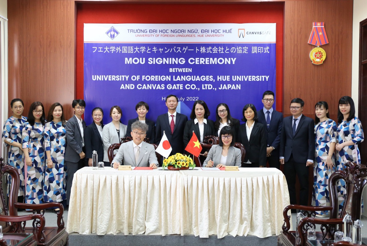 truong-dai-hoc-ngoai-ngu-dai-hoc-hue-ky-ket-thoa-thuan-hop-tac-voi-cong-ty-canvas-gate