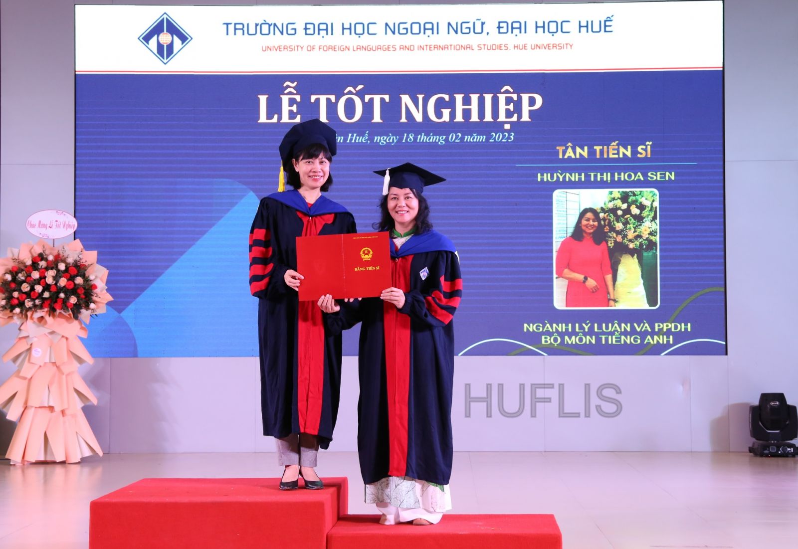 truong-dai-hoc-ngoai-ngu-trao-bang-cho-hon-220-tan-tien-si-thac-si-cu-nhan