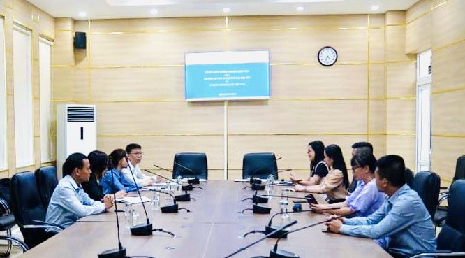 le-ky-ket-hop-tac-giua-truong-dai-hoc-ngoai-ngu-dai-hoc-hue-voi-tap-doan-hoa-loi-va-cong-ty-tnhh-sailun-viet-nam