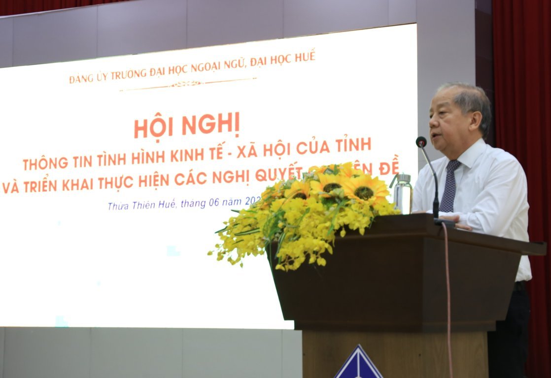 hoi-nghi-thong-tin-ve-tinh-hinh-kinh-te-xa-hoi-va-trien-khai-thuc-hien-cac-nghi-quyet-chuyen-de-cua-tinh-uy-ve-xay-dung-va-phat-trien-tinh-thua-thien-hue
