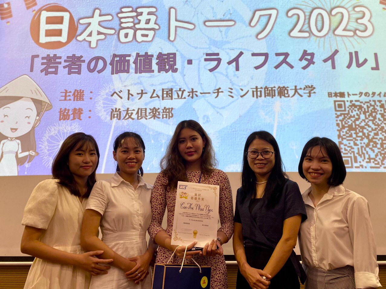 sinh-vien-khoa-nnvh-nhat-ban-gianh-giai-nhat-cuoc-thi-nihongo-talk-2023