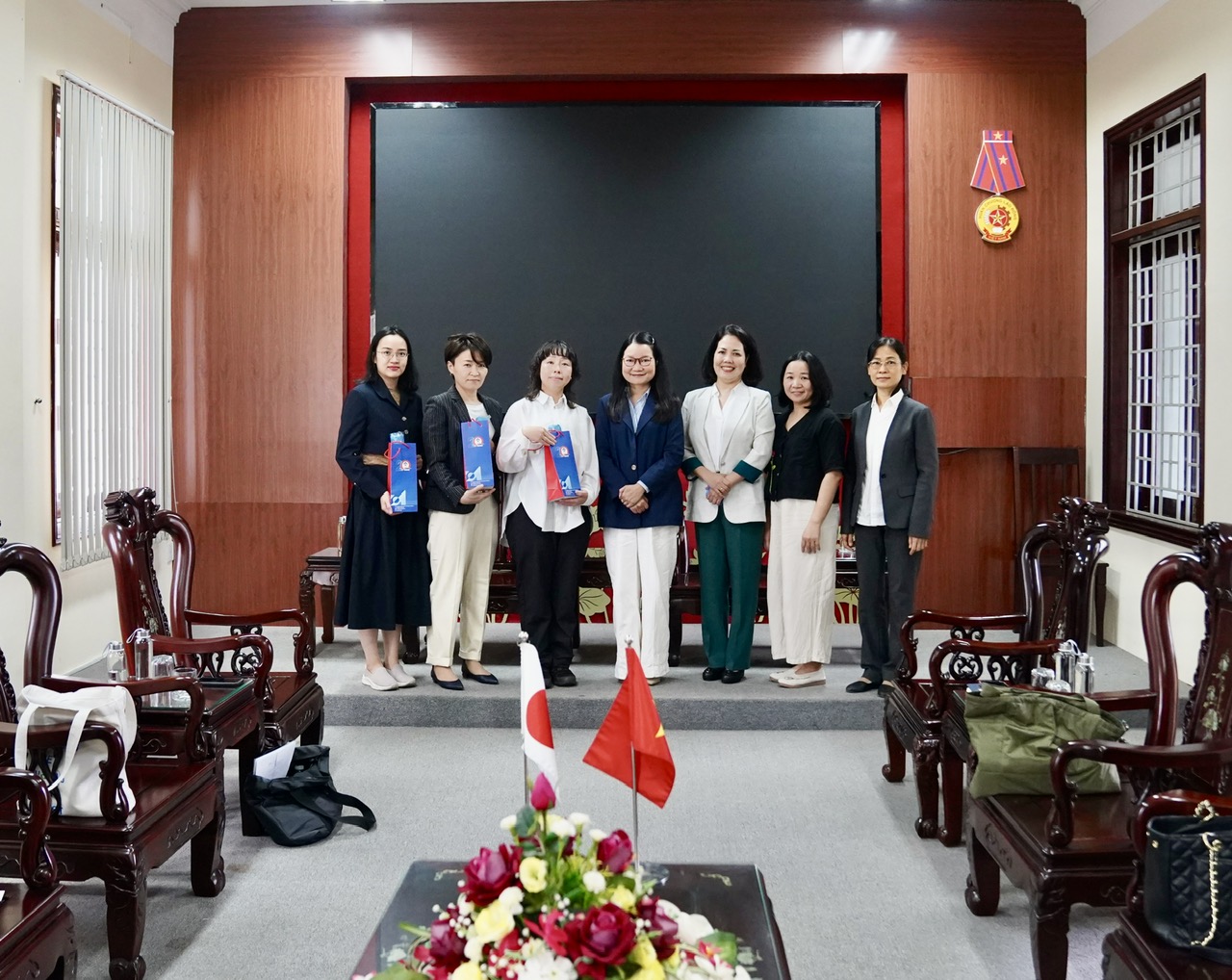 truong-dai-hoc-ngoai-ngu-tiep-nhan-tinh-nguyen-vien-jica-cho-nam-hoc-moi