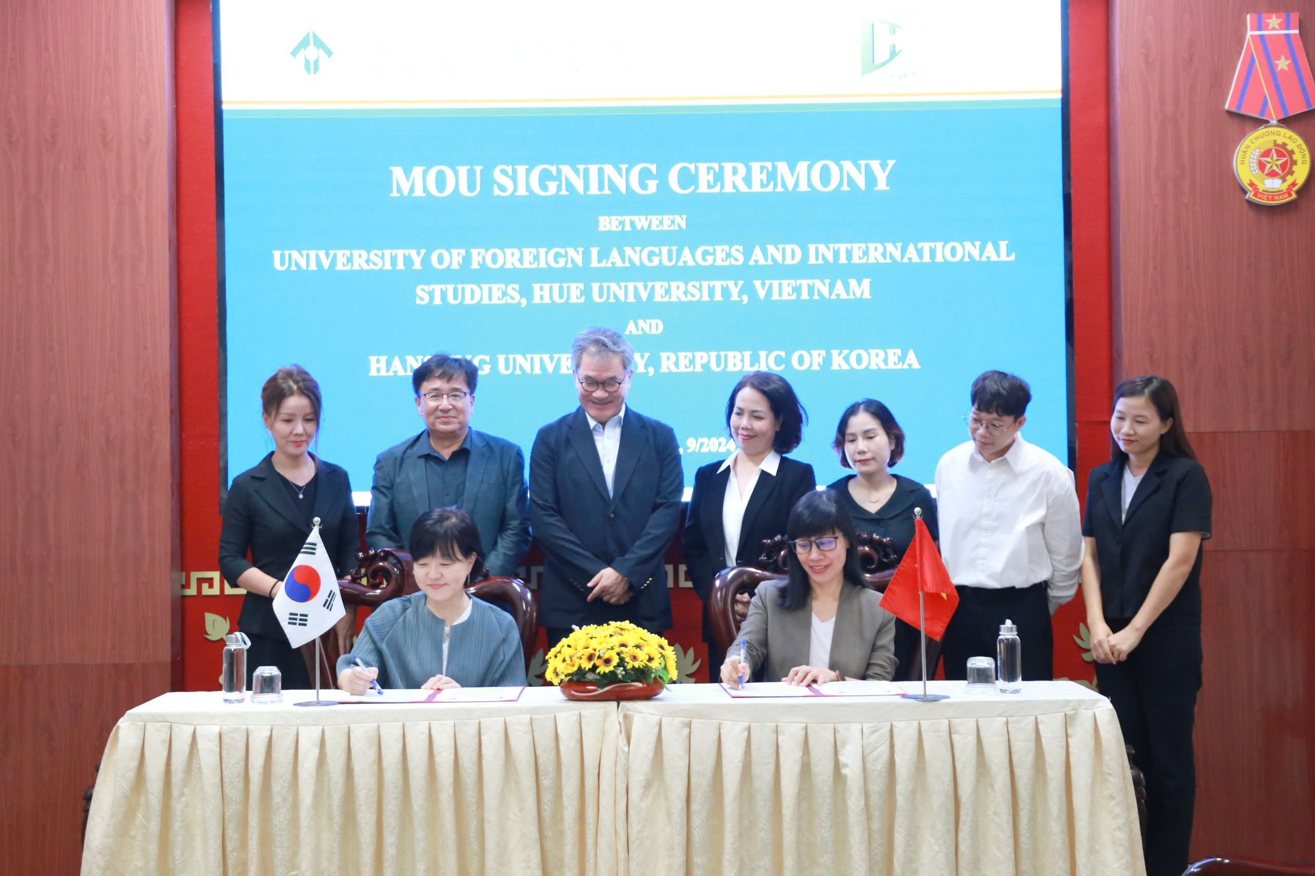 le-ky-thoa-thuan-hop-tac-voi-truong-dai-hoc-hansung-han-quoc