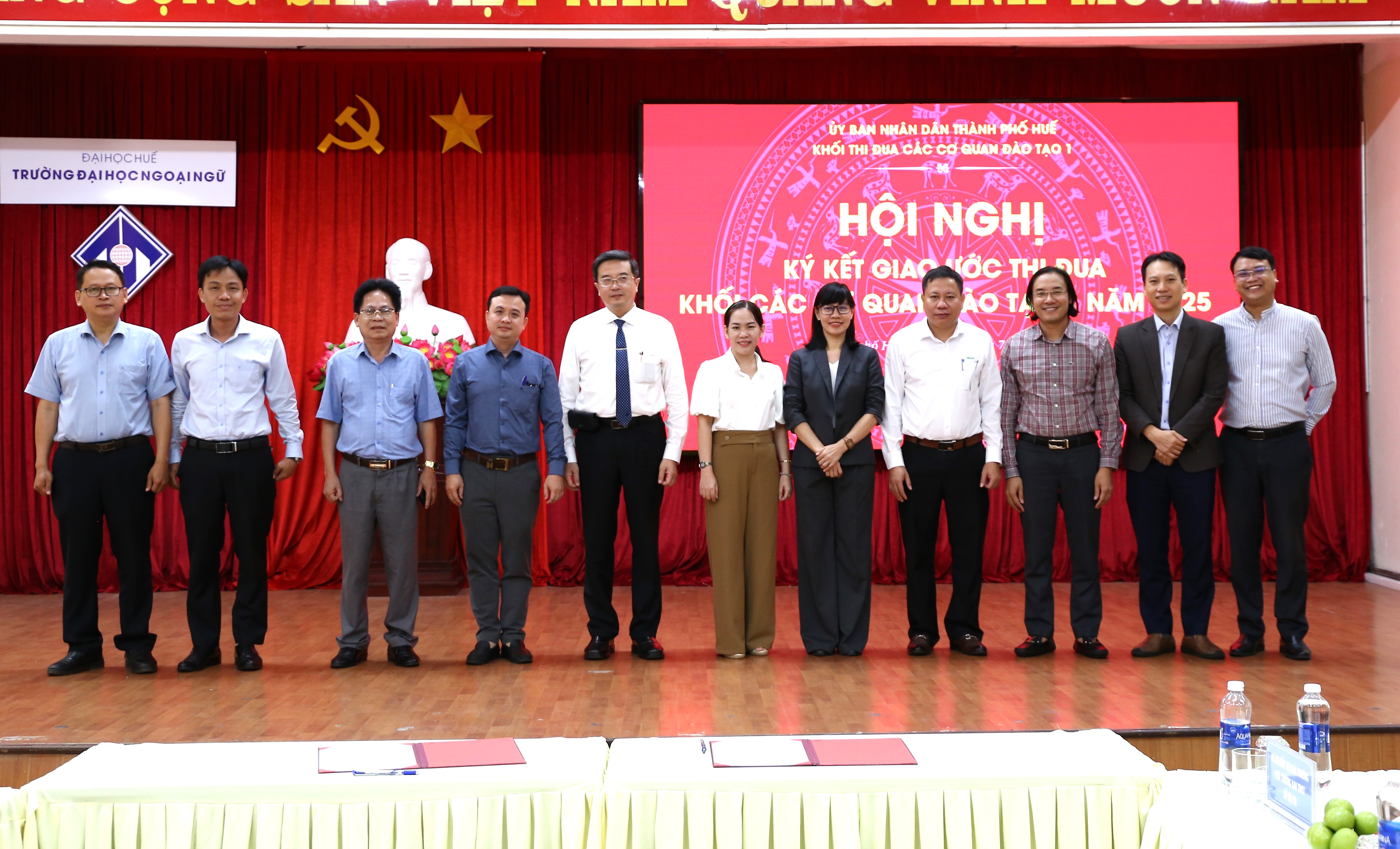 hoi-nghi-ky-ket-giao-uoc-thi-dua-khoi-cac-co-quan-dao-tao-1-nam-2025