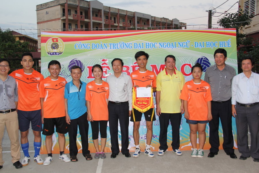 be-mac-giai-bong-chuyen-truyen-thong-cong-doan-lan-thu-ii