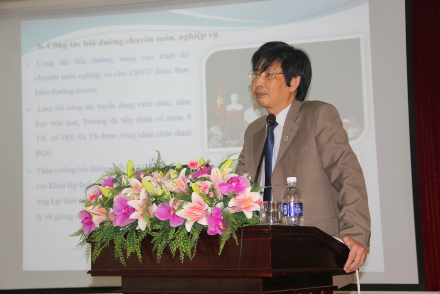 hoi-nghi-cbvc-truong-dai-hoc-ngoai-ngu-nam-hoc-2015-2016