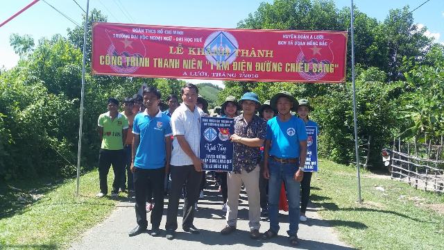 khanh-thanh-cong-trinh-thanh-nien-1-km-dien-duong-chieu-sang